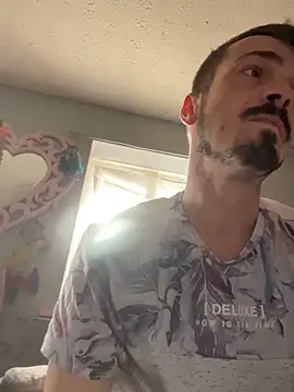 Snapshot of jaycoy22 chatting on September 11, 2:06 pm jaycoy22 online show from September 11, 2:06 pm