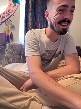 Snapshot of jaycoy22 chatting on September 21, 1:57 pm jaycoy22 online show from September 21, 1:57 pm