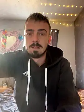 Snapshot of jaycoy22 chatting on September 24, 1:14 pm jaycoy22 online show from September 24, 1:14 pm