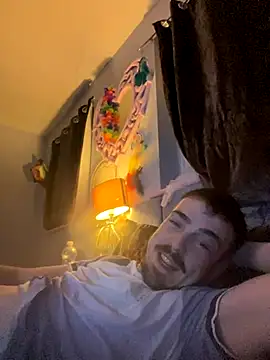 Snapshot of jaycoy22 chatting on October 2, 9:44 pm jaycoy22 online show from October 2, 9:44 pm