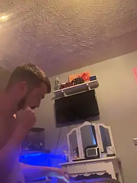 Snapshot of jaycoy22 chatting on October 4, 6:33 am jaycoy22 online show from October 4, 6:33 am