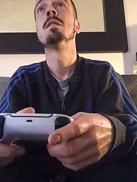 jaycoy22 online show from April 5, 6:49 pm