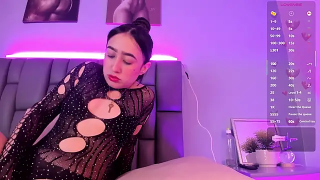 Niicolle Evanss online show from September 13, 1:22 pm