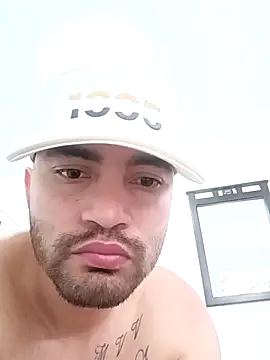 Snapshot of este_juan chatting on October 26, 1:50 pm este juan online show from October 26, 1:50 pm