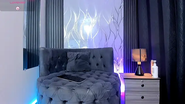 oliver mr  online show from January 7, 1:24 pm