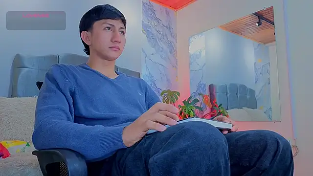 oliver mr  online show from April 8, 8:09 pm