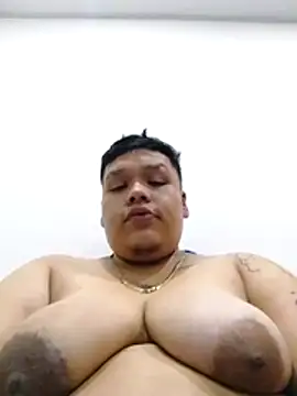 Snapshot of Yulian_bigclit7 chatting on November 28, 2:58 am Yulian bigclit7 online show from November 28, 2:58 am