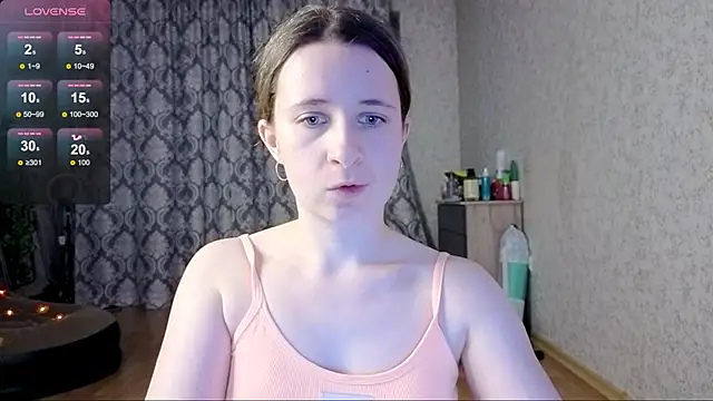 Snapshot of _Linett_ chatting on October 16, 5:47 pm Linett online show from October 16, 5:47 pm