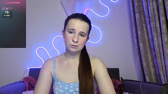  Linett  online show from November 5, 7:03 pm