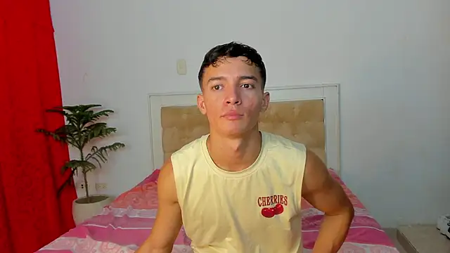 Snapshot of eroseliam chatting on February 26, 7:35 pm eroseliam online show from February 26, 7:35 pm