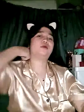 Snapshot of Asianhotskinny chatting on April 20, 3:26 pm Asianhotskinny online show from April 20, 3:26 pm