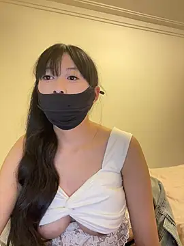 Minnie-2025 online show from June 25, 4:55 pm