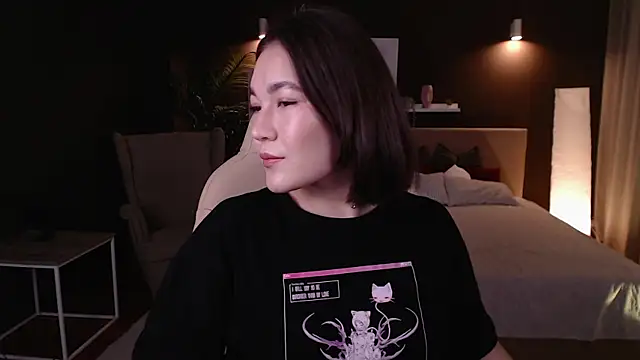 Halle Berrry online show from September 26, 2:10 pm