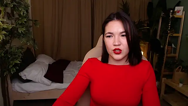 Halle Berrry online show from November 14, 2:05 pm