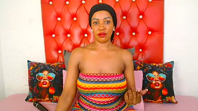 GaggingQueen32 online show from November 22, 5:45 pm