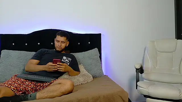  online show from July 16, 12:33 pm