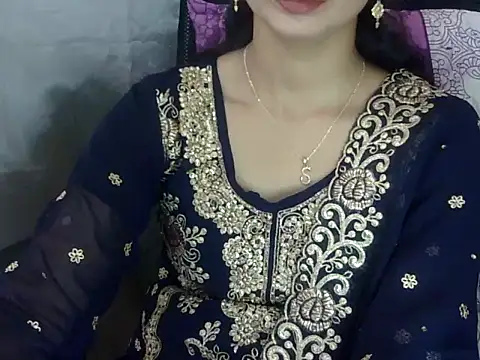 Snapshot of Rahat_S chatting on May 22, 8:21 am Rahat S online show from May 22, 8:21 am