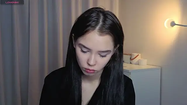 slyshypie online show from December 19, 1:29 pm