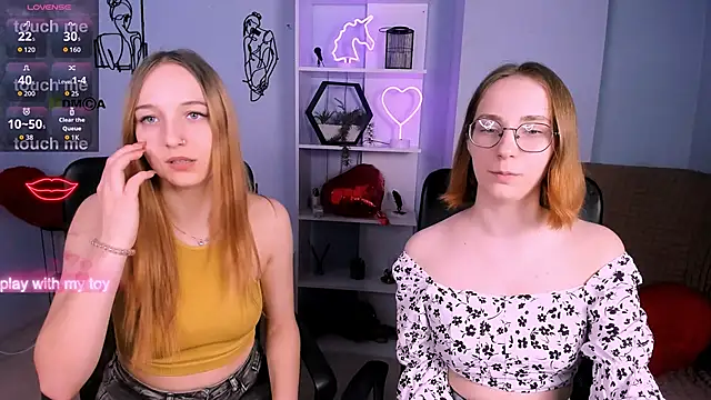 keylas moan online show from December 18, 1:39 pm