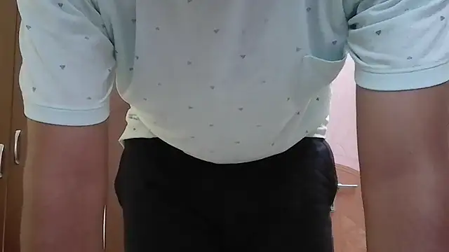 riyamore9623 online show from November 2, 5:54 am