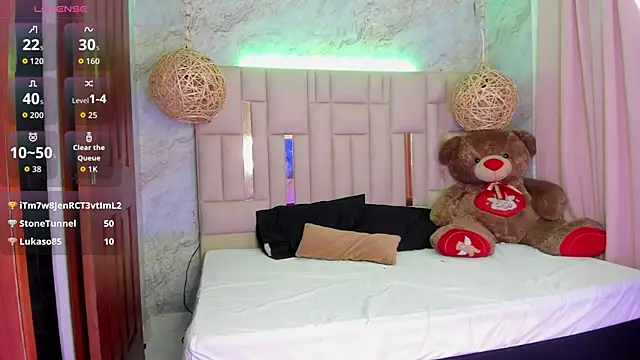 badfairy online show from November 18, 6:18 am