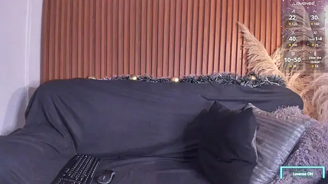 EvamilfXXX online show from December 18, 2:39 am