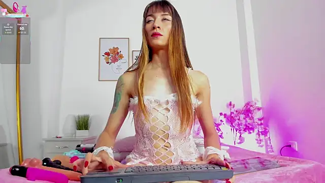 hellzel moon online show from November 20, 7:13 pm