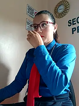 Snapshot of Hannah-colx chatting on October 2, 1:18 pm Hannah-colx online show from October 2, 1:18 pm