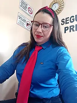 Snapshot of Hannah-colx chatting on October 20, 3:34 pm Hannah-colx online show from October 20, 3:34 pm