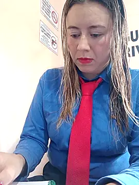Snapshot of Hannah-colx chatting on April 25, 4:59 pm Hannah-colx online show from April 25, 4:59 pm