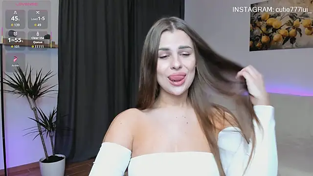 Cutie Lui  online show from September 11, 3:17 am