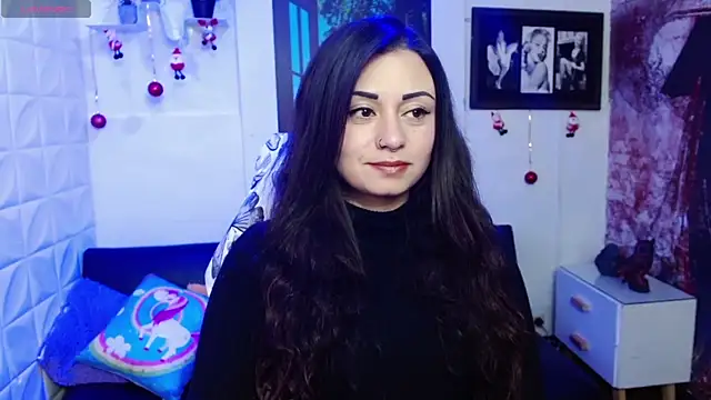 Eva Roussell online show from January 8, 2:30 pm