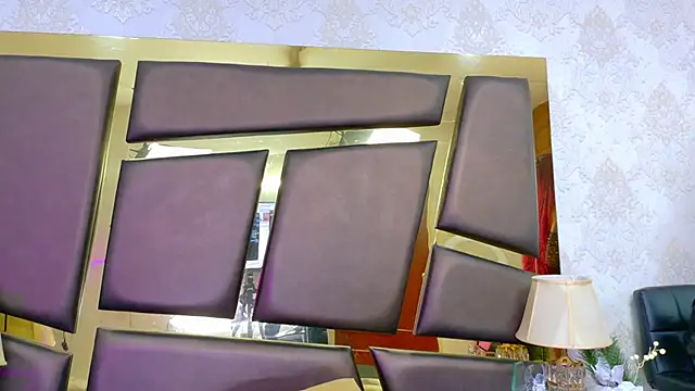 EmilieLake online show from March 26, 8:03 pm