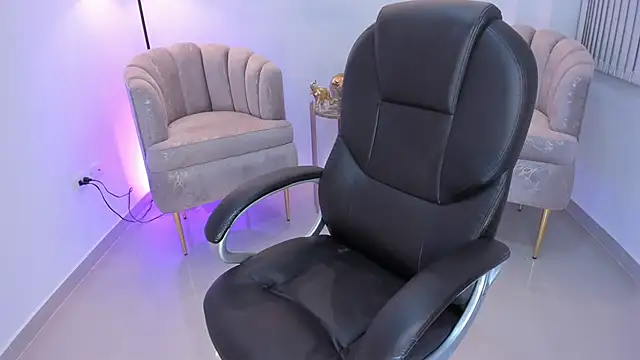 issi loren online show from December 1, 12:59 am