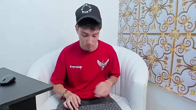 LittleDanny  online show from November 16, 3:39 pm