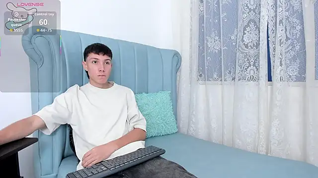 LittleDanny  online show from December 4, 3:10 pm