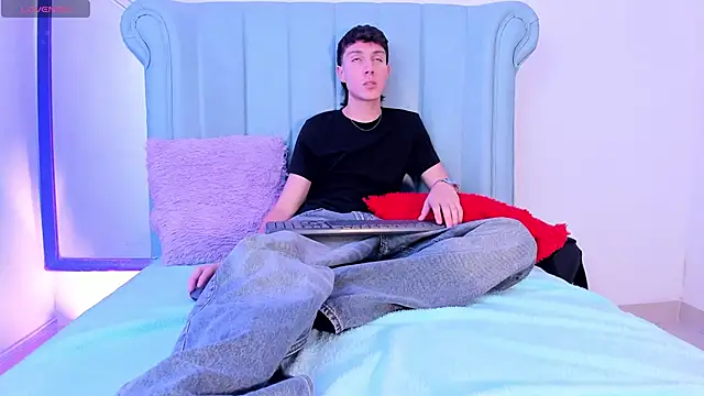 LittleDanny  online show from April 24, 8:55 pm