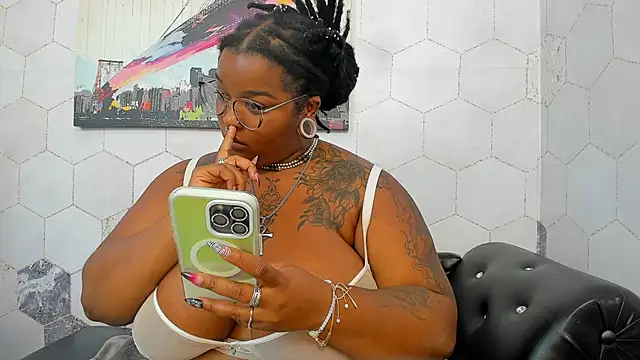 Anaa Fuentess online show from October 13, 7:03 pm