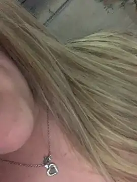 Snapshot of anjinhabs chatting on February 12, 4:07 am anjinhabs online show from February 12, 4:07 am