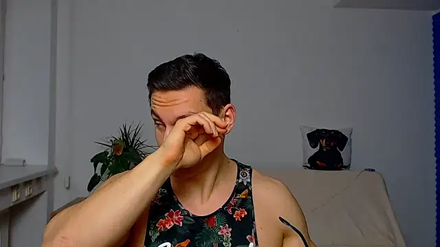 ZeinMiracles online show from December 13, 8:47 pm