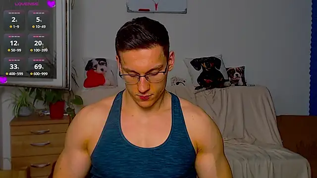 ZeinMiracles online show from April 2, 8:39 pm