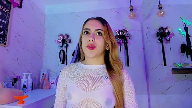 Natasha-Adams online show from April 11, 3:27 pm