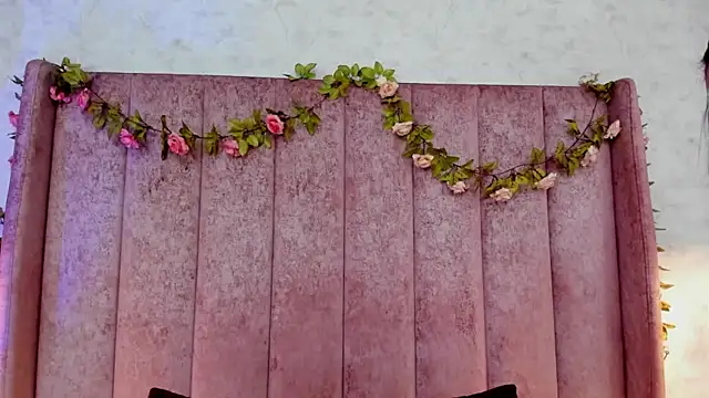 AnyaJay online show from December 22, 9:45 pm