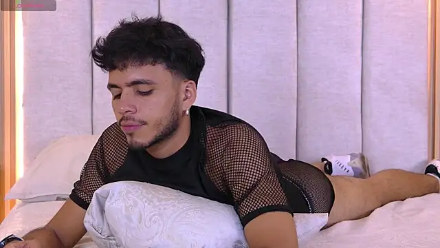 AlexanderJordan online show from October 18, 8:53 pm