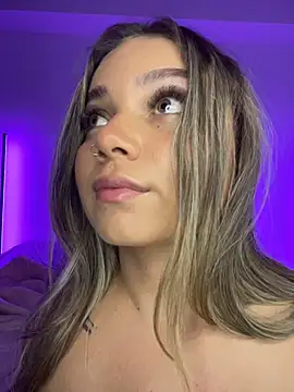 AnnyLopezzz  online show from September 28, 5:57 am