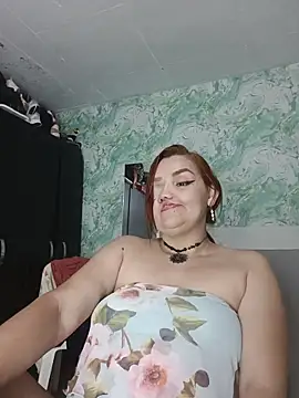 MayaLuna1 online show from February 15, 9:55 pm