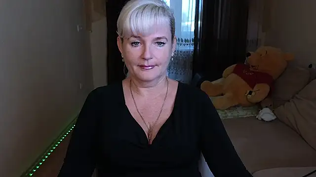 Snapshot of Vina_Vision chatting on September 15, 12:16 pm Vina Vision online show from September 15, 12:16 pm