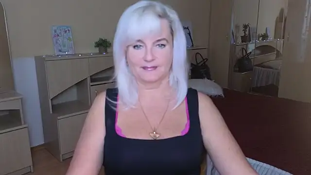 Snapshot of Vina_Vision chatting on September 27, 10:20 am Vina Vision online show from September 27, 10:20 am