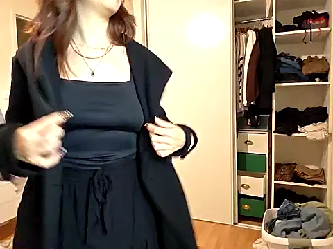 CornetDeGlace online show from September 23, 12:19 pm