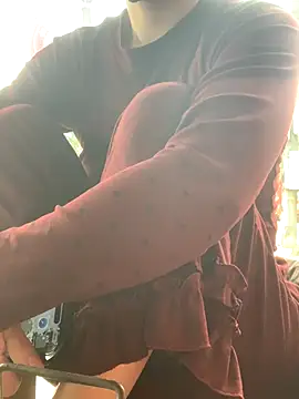 Tieuvi 18 online show from November 5, 12:43 am